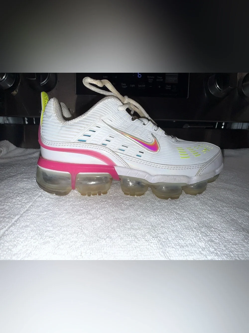 Nike Air Vapormax 360 Volt Fire White Running Shoe Pink & Lime Accents Size 8